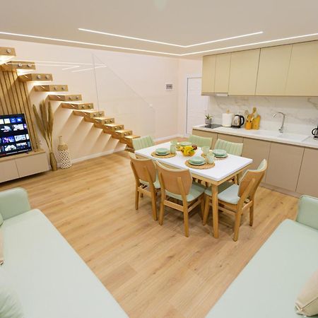 Arial Lofts Hotell Vlorë Exteriör bild