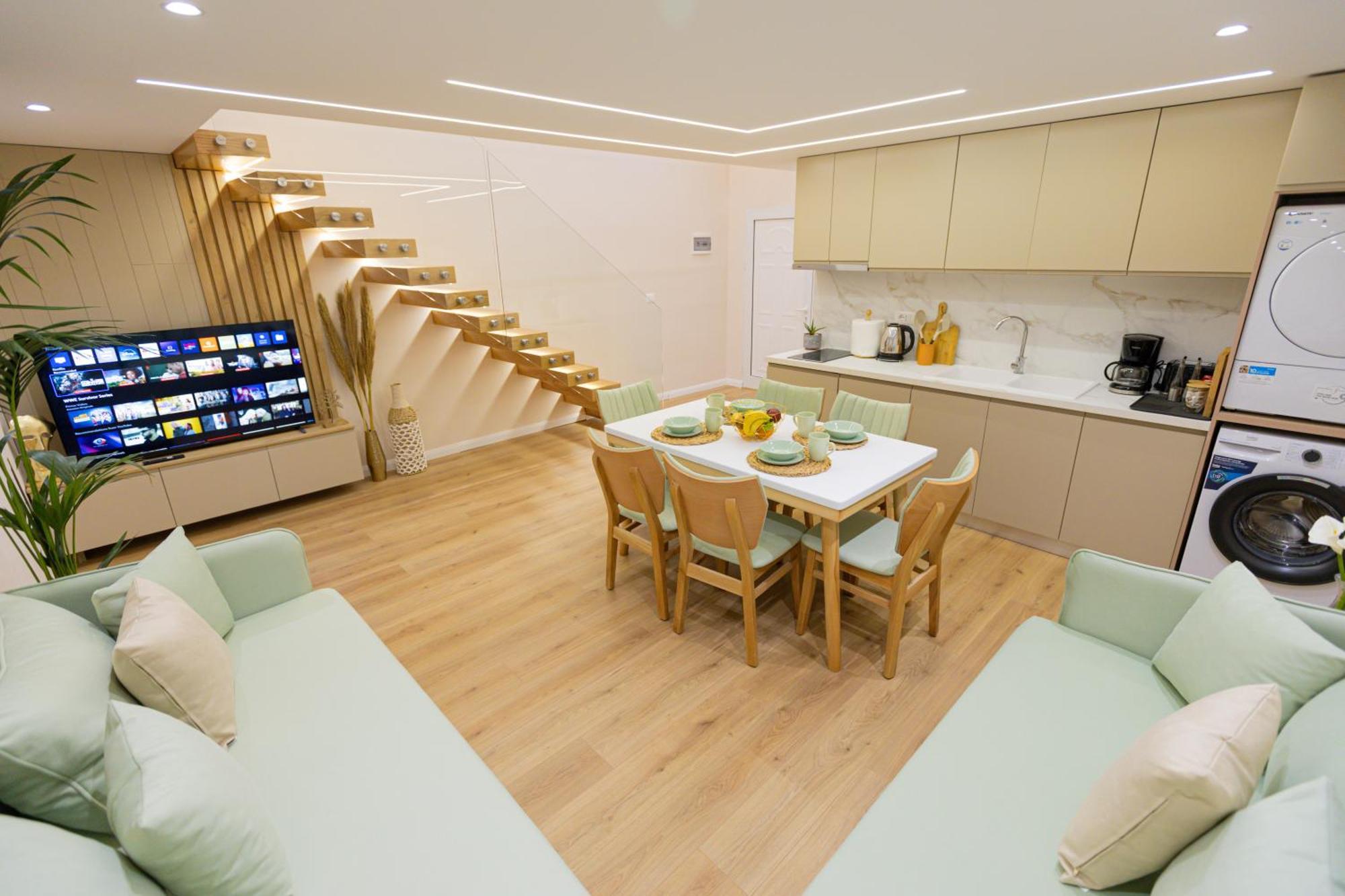 Arial Lofts Hotell Vlorë Exteriör bild
